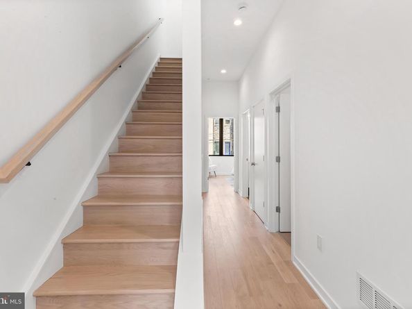 261 Delmar Street, Philadelphia PA 19128