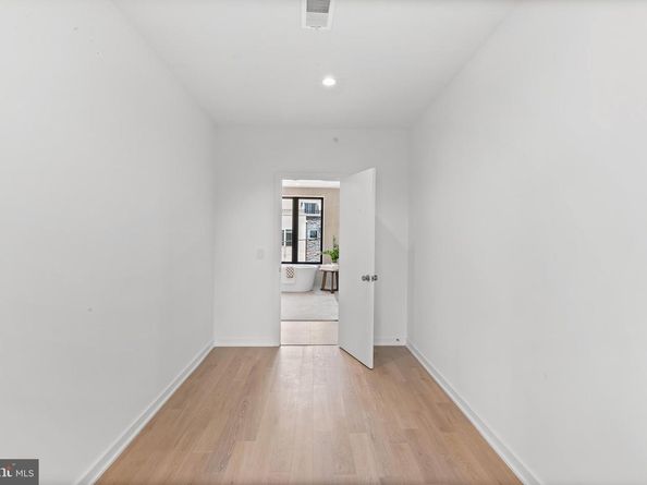 261 Delmar Street, Philadelphia PA 19128