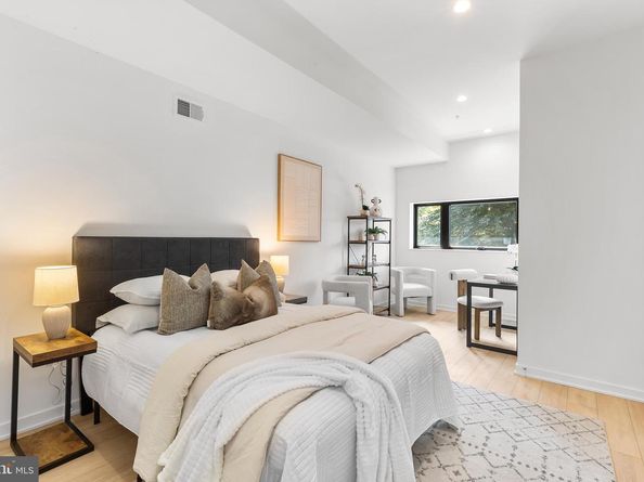 261 Delmar Street, Philadelphia PA 19128