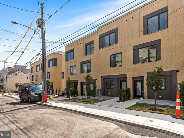 261 Delmar Street, Philadelphia PA 19128
