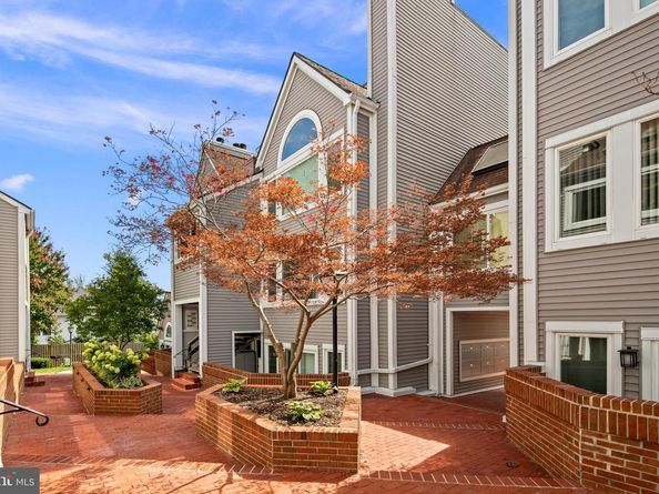 5566 Langston Boulevard C62, Arlington VA 22207
