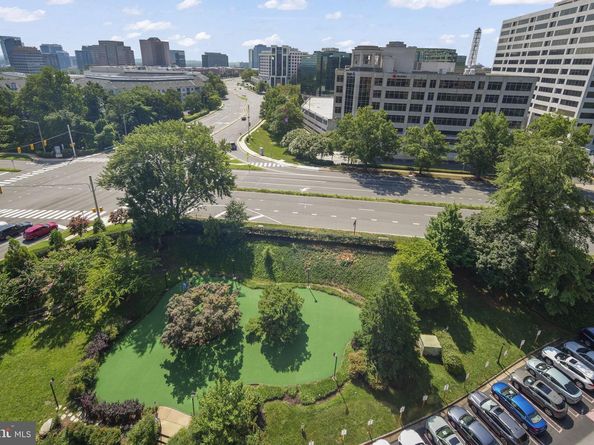 8340 Greensboro Drive 1014, Mclean VA 22102
