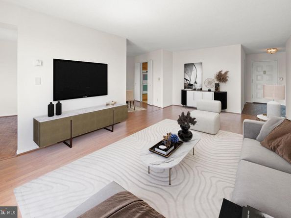 8340 Greensboro Drive 1014, Mclean VA 22102