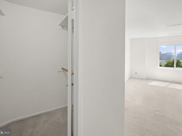 8340 Greensboro Drive 1014, Mclean VA 22102