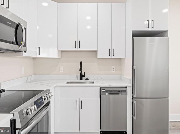 824 18TH Street NE 7, Washington DC 20002