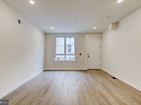 728 S 10TH Street 2, Philadelphia PA 19147