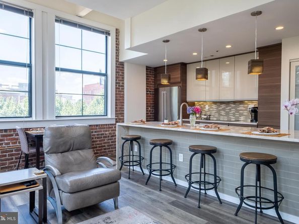 315 New Street 321, Philadelphia PA 19106