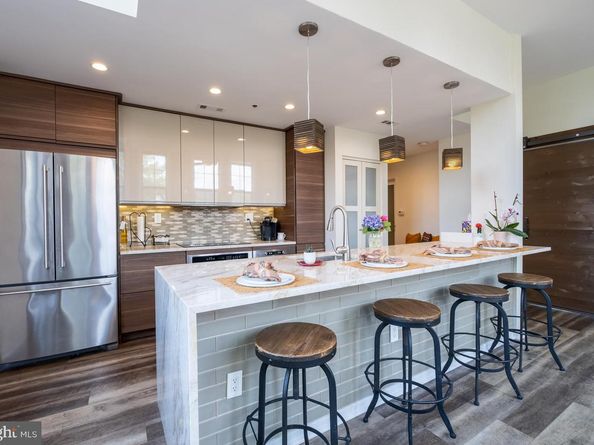 315 New Street 321, Philadelphia PA 19106