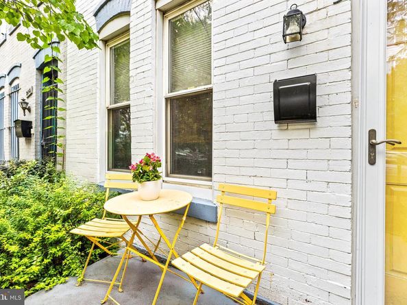 913 4TH Street NE, Washington DC 20002