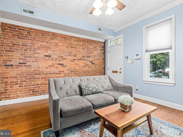 913 4TH Street NE, Washington DC 20002