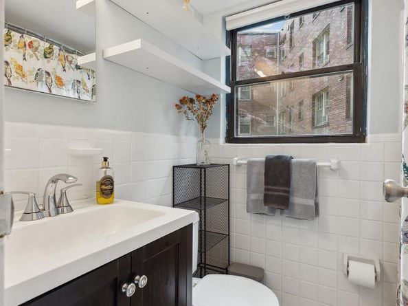 1801 Clydesdale Place NW 201, Washington DC 20009