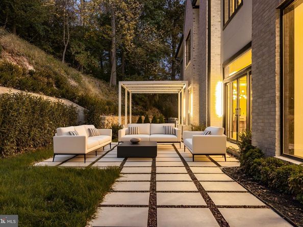 6605 Lybrook Court, Bethesda MD 20817