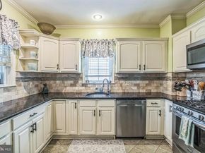 8301 Cadwalader Avenue, Elkins Park PA 19027