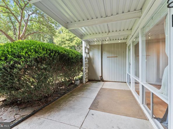 7541 Spring Lake Drive B1, Bethesda MD 20817