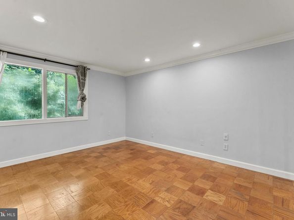 7541 Spring Lake Drive B1, Bethesda MD 20817