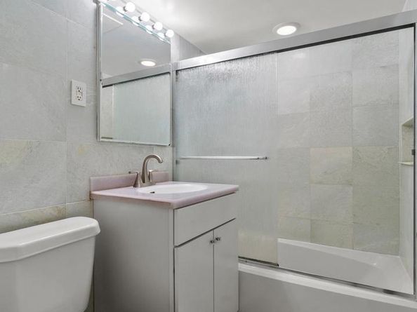 7541 Spring Lake Drive B1, Bethesda MD 20817
