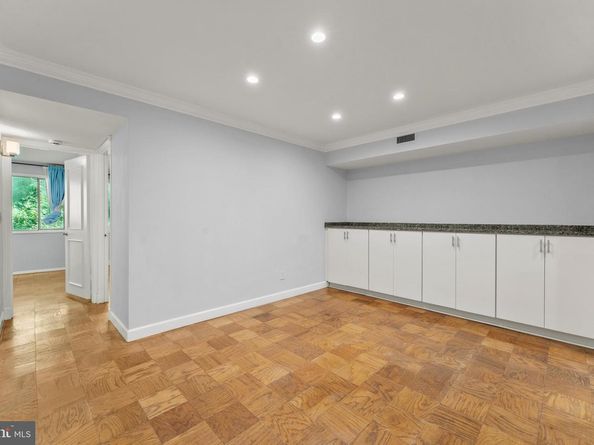 7541 Spring Lake Drive B1, Bethesda MD 20817