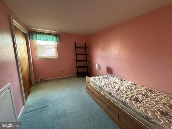 8517 Bergen Terrace, Philadelphia PA 19111