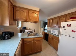8517 Bergen Terrace, Philadelphia PA 19111