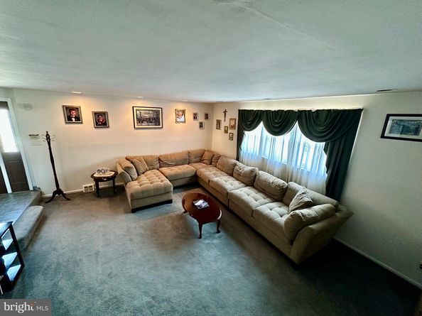 8517 Bergen Terrace, Philadelphia PA 19111