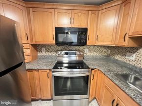 6300 Stevenson Avenue 1113, Alexandria VA 22304