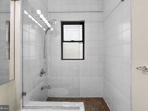 1318 35TH Street NW 7, Washington DC 20007