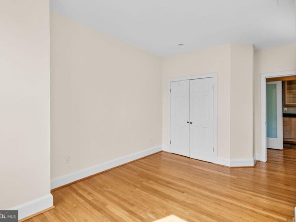 1318 35TH Street NW 7, Washington DC 20007