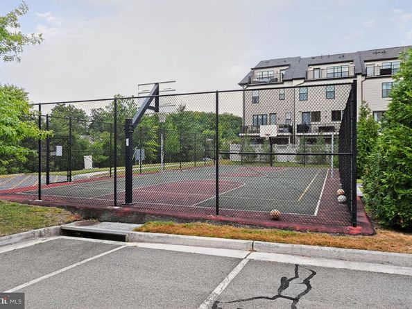 6301 Edsall Road 106, Alexandria VA 22312