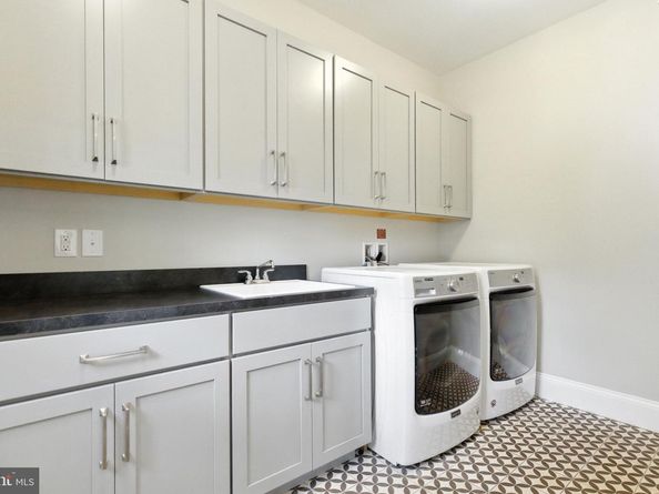 8617 Dixie Place, Mclean VA 22102