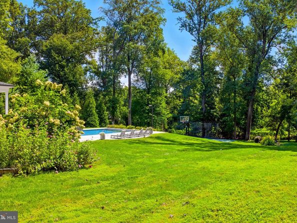 8617 Dixie Place, Mclean VA 22102