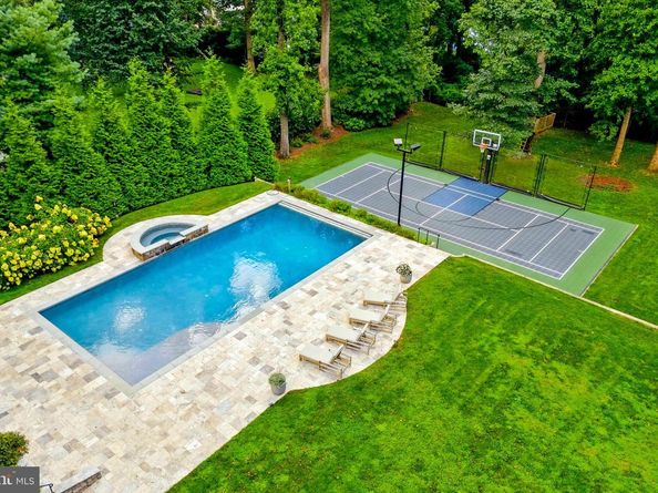 8617 Dixie Place, Mclean VA 22102