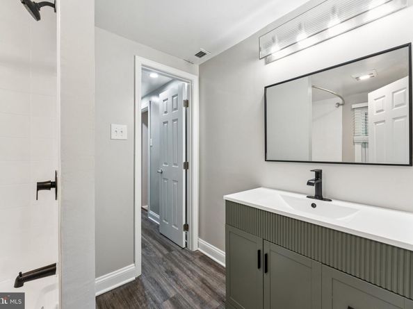 2153 N Taylor Street, Arlington VA 22207