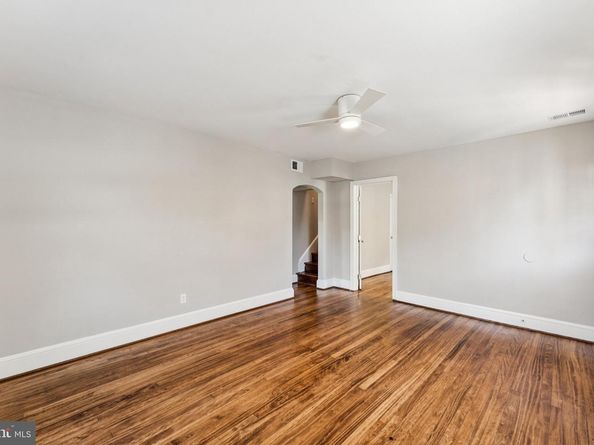 2153 N Taylor Street, Arlington VA 22207