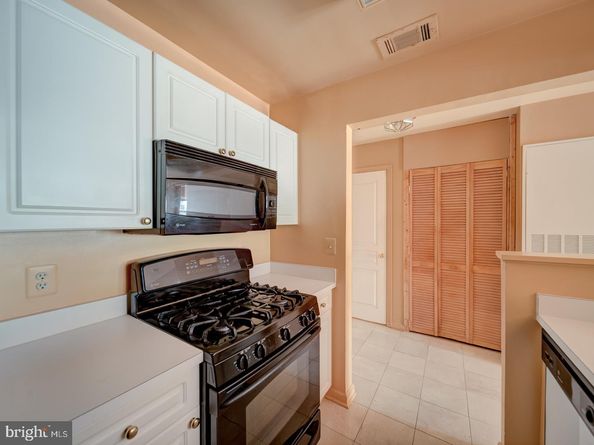 5565 Seminary Road 214, Falls Church VA 22041
