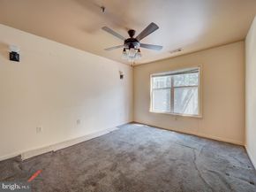5565 Seminary Road 214, Falls Church VA 22041