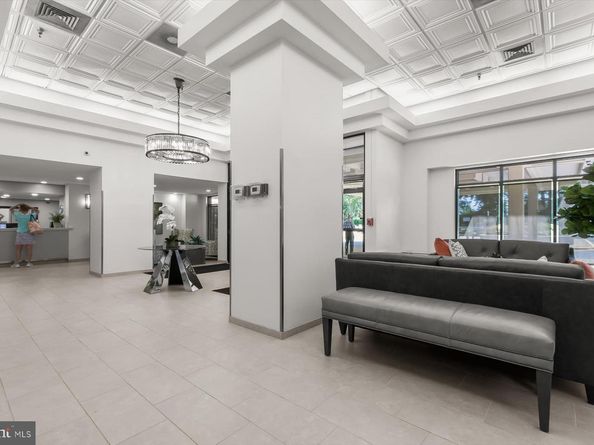 1808 Old Meadow Road 1106, Mclean VA 22102