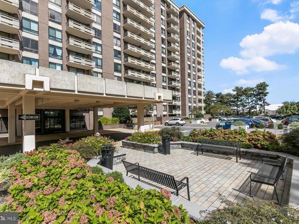 1808 Old Meadow Road 1106, Mclean VA 22102