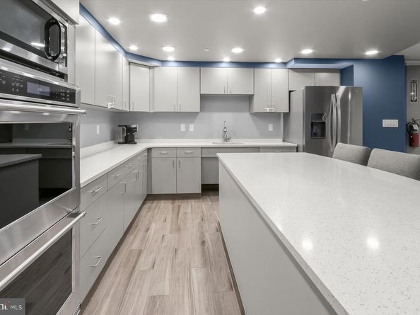 1808 Old Meadow Road 1106, Mclean VA 22102