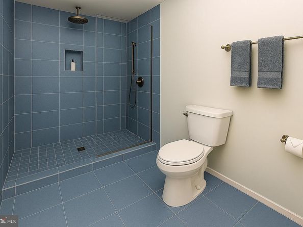 1808 Old Meadow Road 1106, Mclean VA 22102