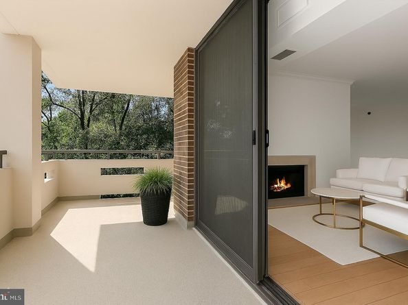 1808 Old Meadow Road 1106, Mclean VA 22102