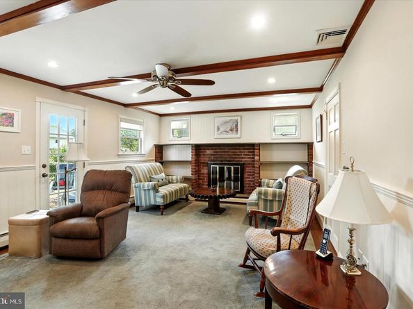 236 Oak Hill Drive, Hatboro PA 19040