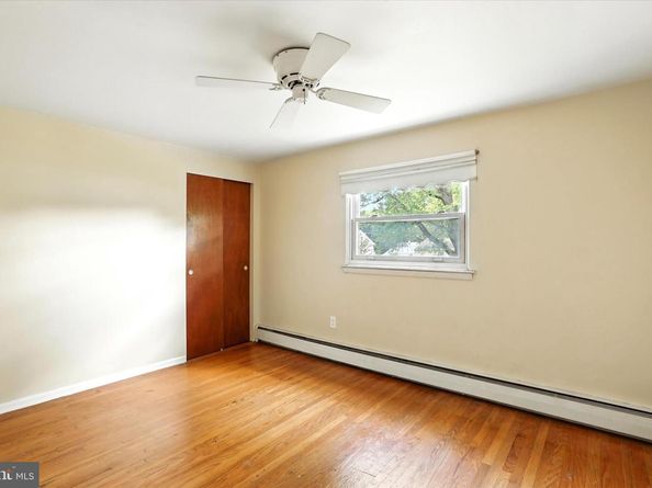 236 Oak Hill Drive, Hatboro PA 19040