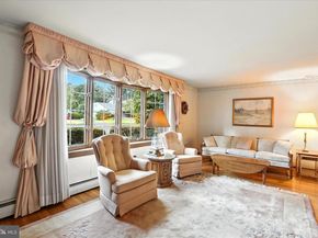 236 Oak Hill Drive, Hatboro PA 19040