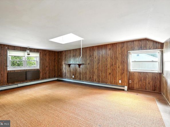 236 Oak Hill Drive, Hatboro PA 19040