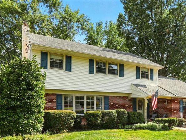 236 Oak Hill Drive, Hatboro PA 19040