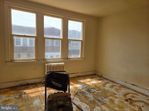 2079 Anchor Street, Philadelphia PA 19124