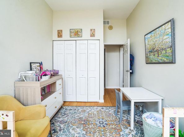 315 New Street 503, Philadelphia PA 19106
