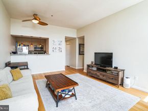 315 New Street 503, Philadelphia PA 19106
