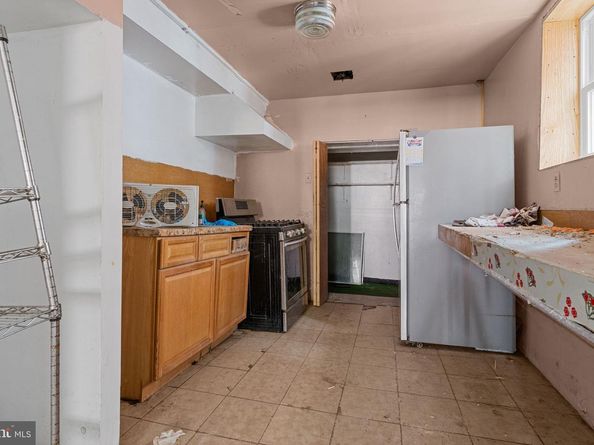 3949 Brown Street, Philadelphia PA 19104
