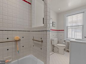 7918 Park Avenue, Elkins Park PA 19027